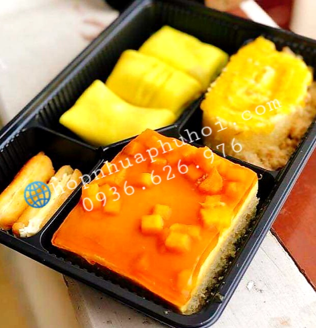 Hộp nhựa dùng 1 lần 4 ngăn HT25