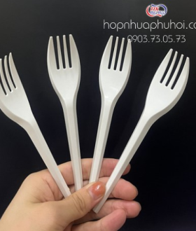 Nĩa nhựa giá rẻ tp HCM