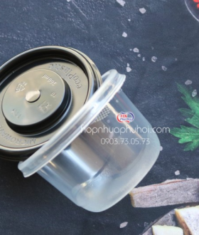 Hộp nhựa tròn đựng canh 360ml nắp đen chịu nhiệt