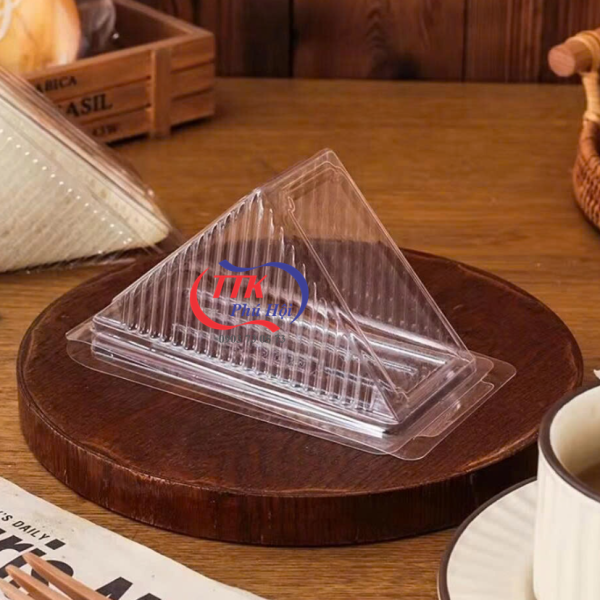 Hộp nhựa tam giác nắp gập