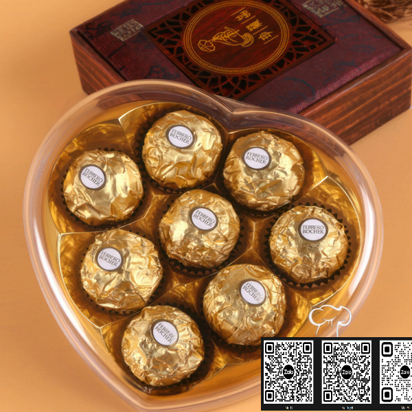Hộp nhựa trái tim đựng socola