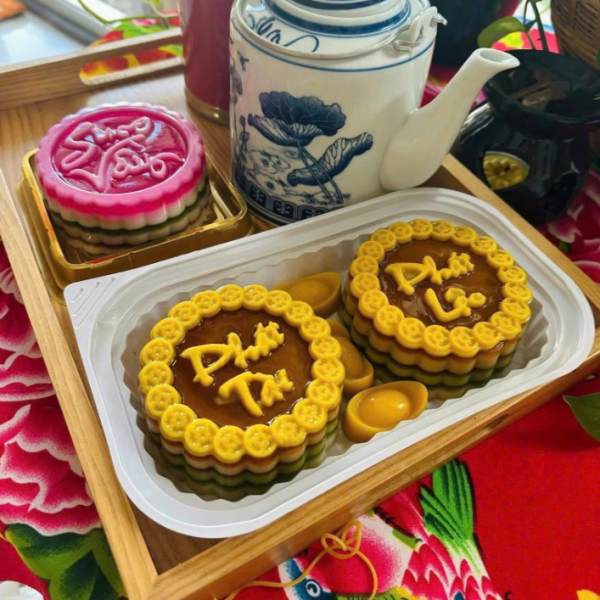 Khay nhựa đựng cơm 2 ngăn trắng
