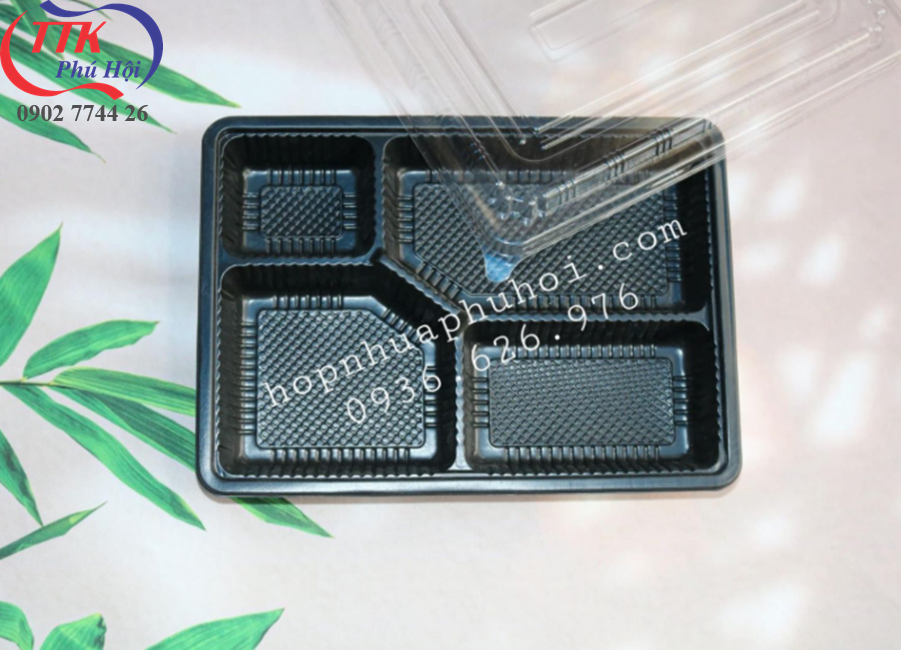 Hộp cơm đế đen nắp trong 4 ngăn JB25