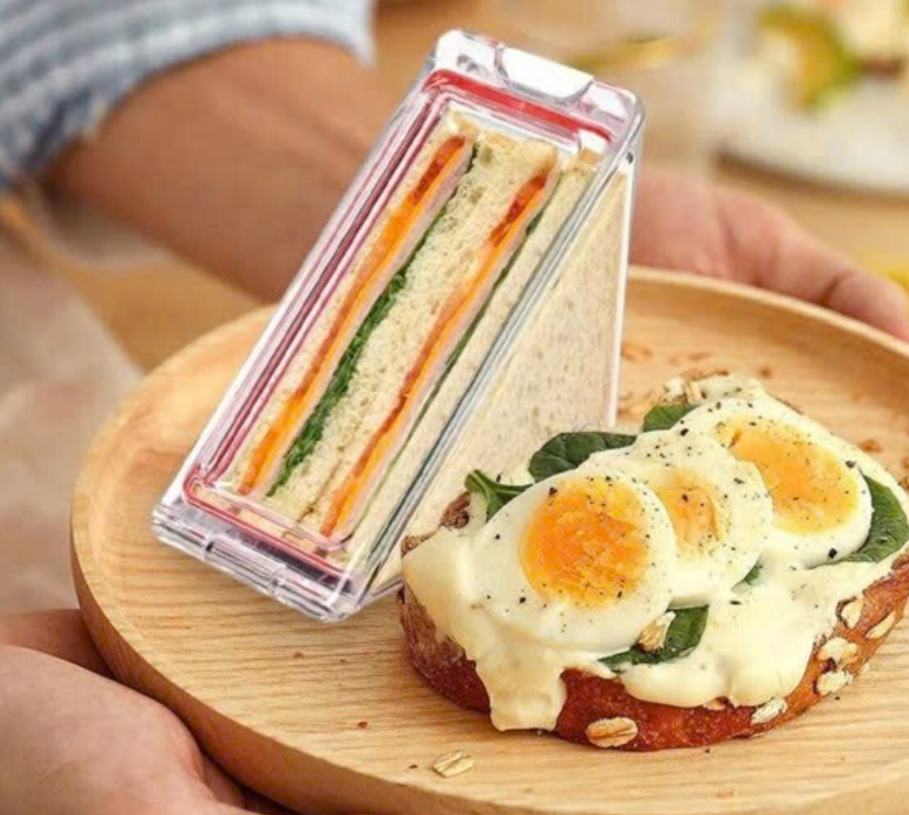 Hộp nhựa đựng bánh tam giác