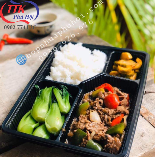 Hộp nhựa đựng cơm 4 ngăn