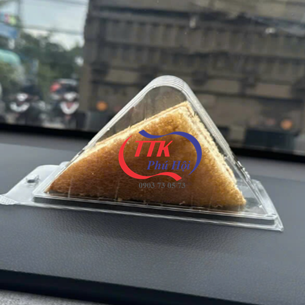 Hộp nhựa tam giác đựng bánh sandwich