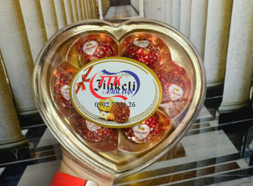 Khay hộp nhựa trái tim đựng socola viên
