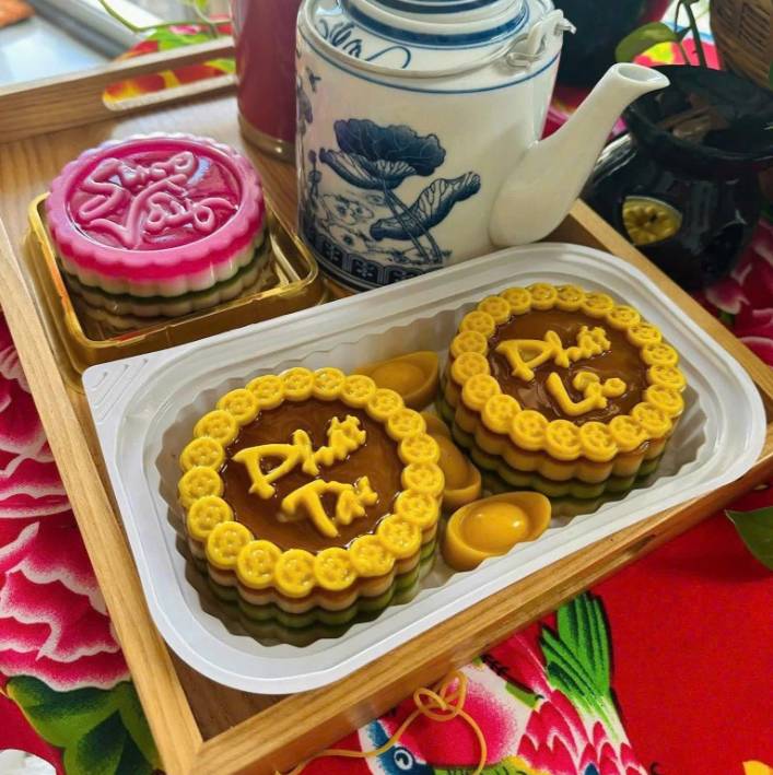 Khay nhựa đựng cơm 2 ngăn trắng