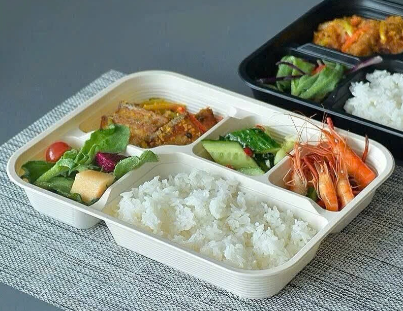 Mua hộp cơm 4 ngăn trắng tại TPHCM