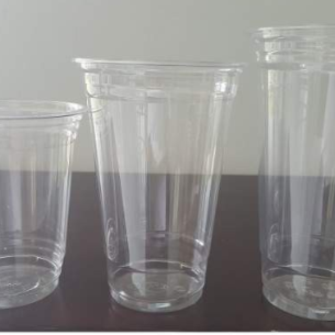 LY NHỰA 700ML