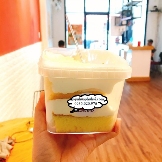 HỘP NHỰA VUÔNG ĐỰNG KEM