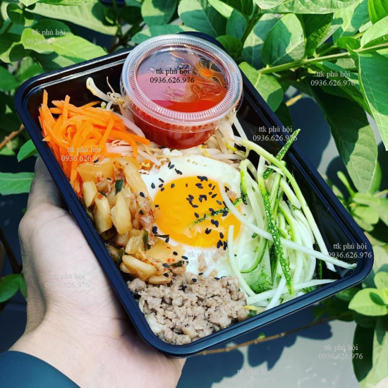 HỘP NHỰA ĐEN 650ml